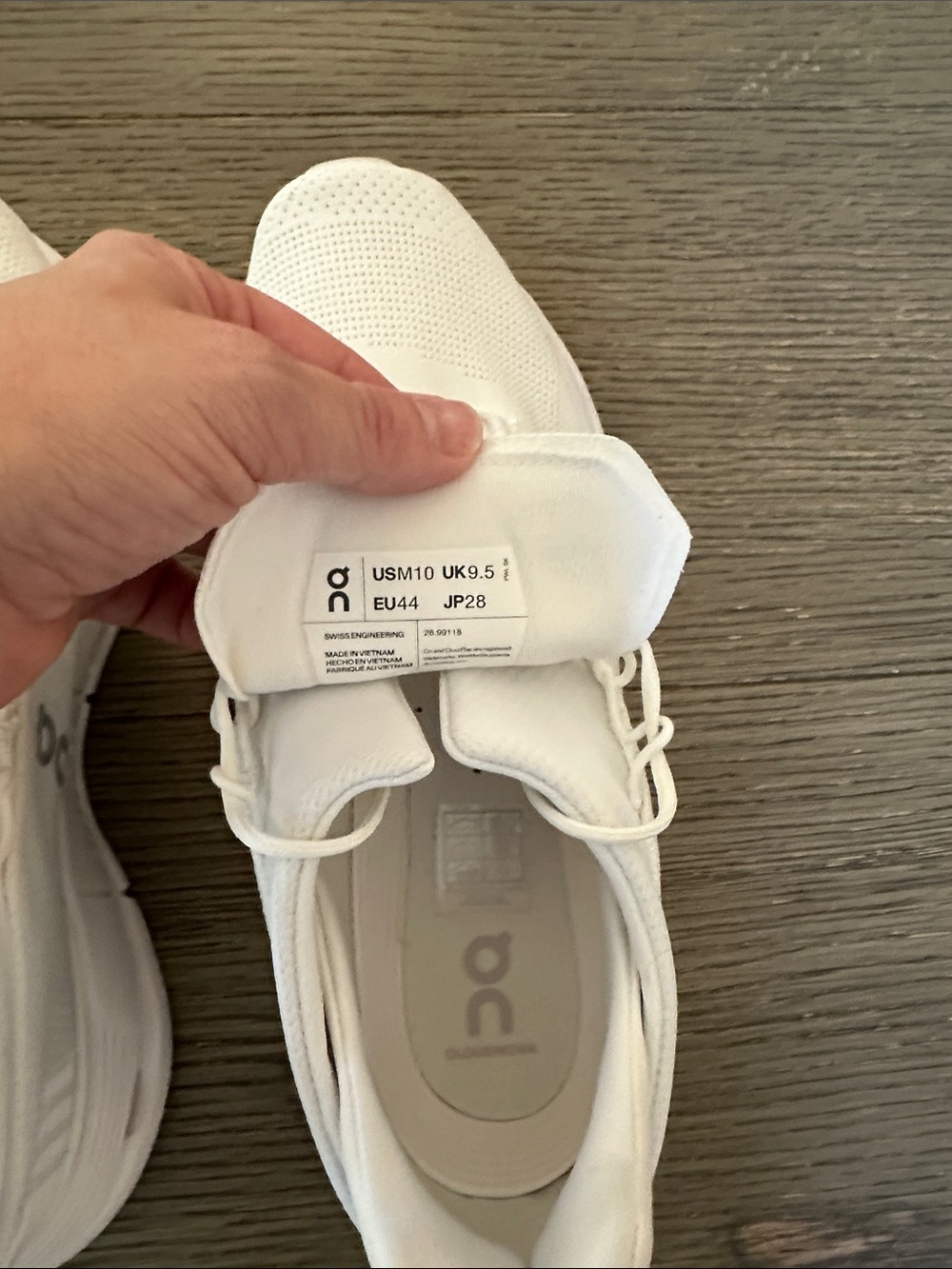 Mens On Cloudnova running sneaker in all white size 10 - Picture 9 of 11